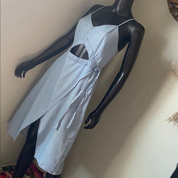 Express Light Blue Denim Dress - Picture 4 of 13